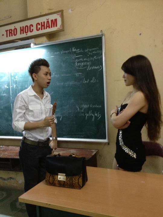 男女靠比